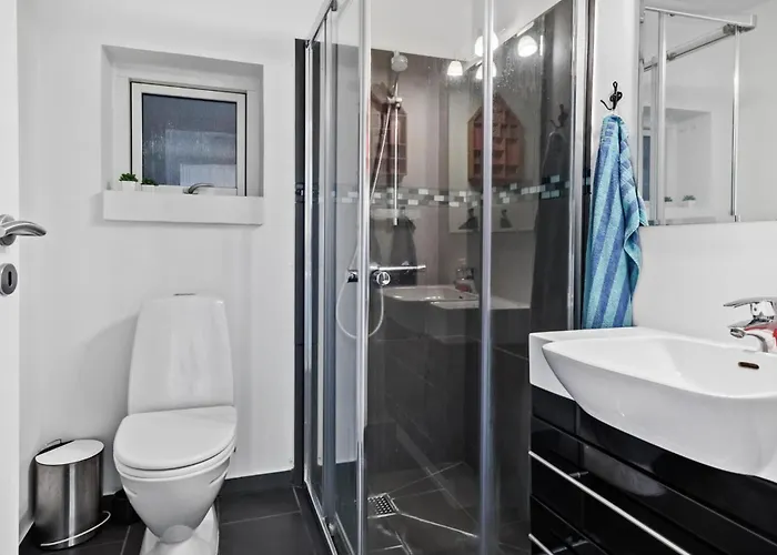 4 Bedroom Stunning In Nakskov